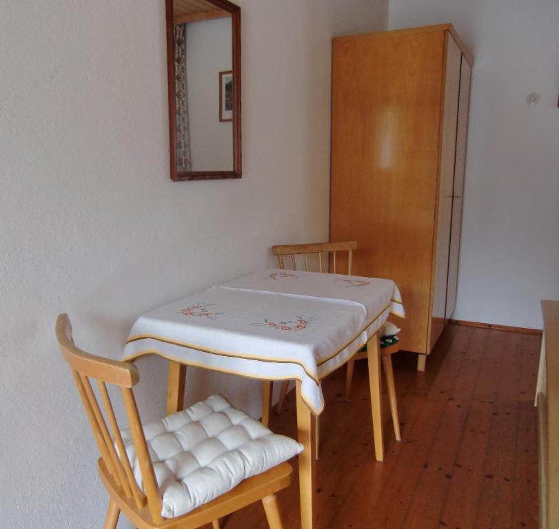 Mitschighof - Apartments Und Pension - Heidis-Welt, Mitschig Hermagor-Pressegger See Habitación foto
